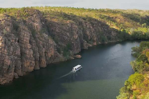 Tour,Boat,Sails,Up,Katherine,Gorge,In,Nitmiluk,National,Park Tour boat Katherine Gorge in Nitmiluk National Park